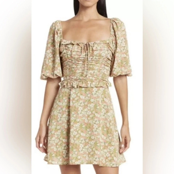 Lush Open Back Tie Ruched Mini Green Floral Short puffy sleeve Dress Siz… - Picture 1 of 12